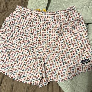 Patagonia baggies size small